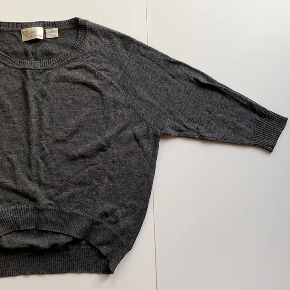 Cropped sweater - Picture 3 of 3